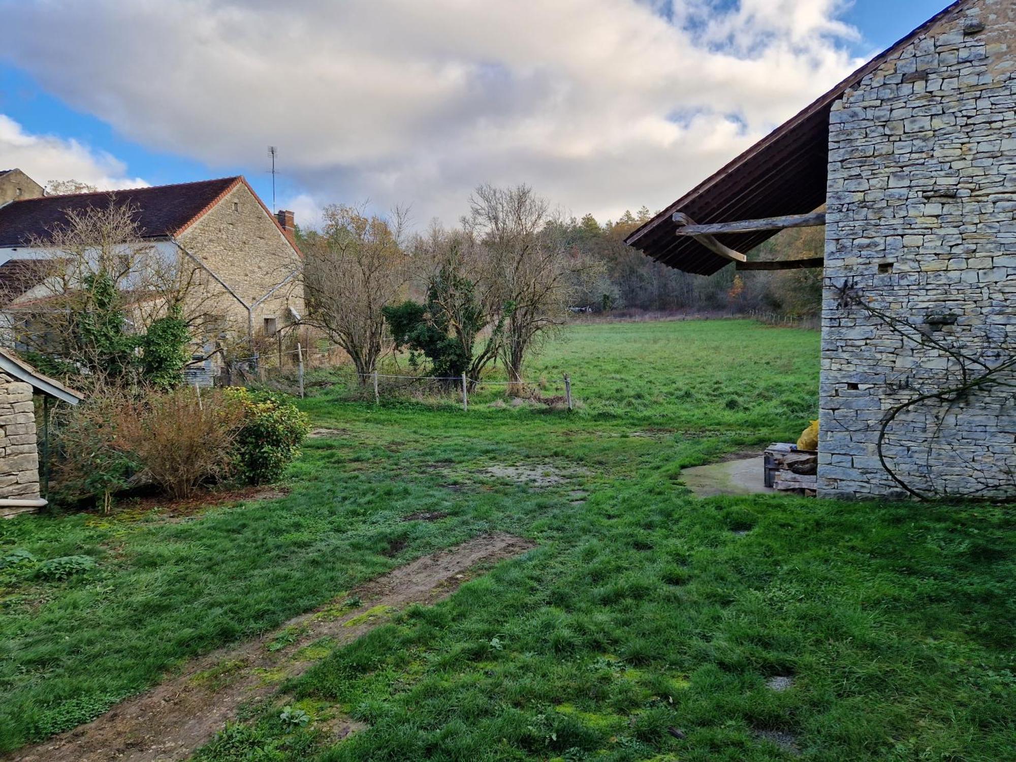Gite Les Frenes Avec Pre Dans Joli Hameau Vermenton Exterior photo